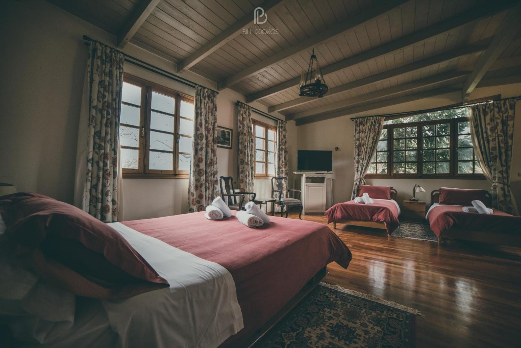 Bourazani Wild Life Resort Konitsa Phòng bức ảnh